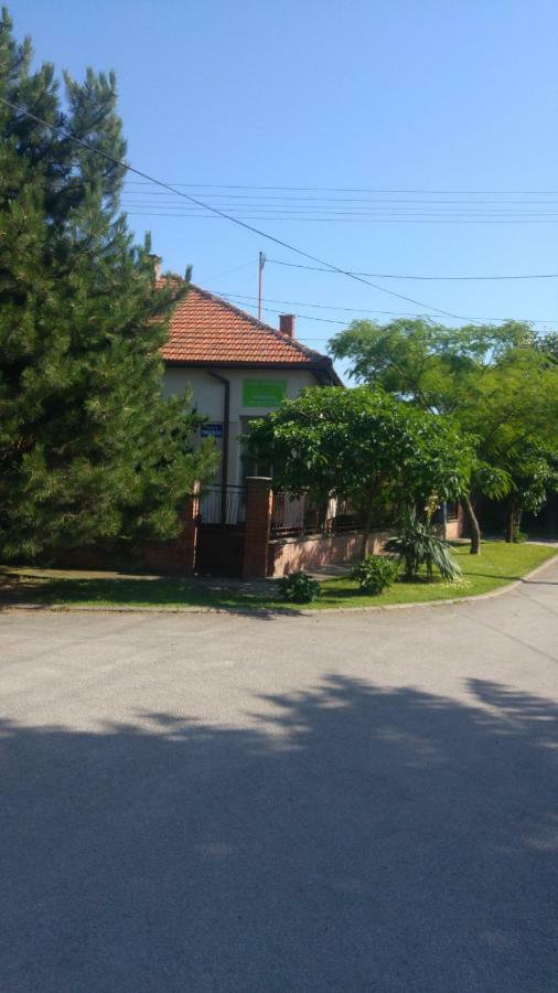 Green Apartment Novi Sad Exterior foto